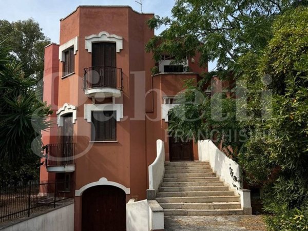 casa indipendente in vendita a Bari in zona Santo Spirito