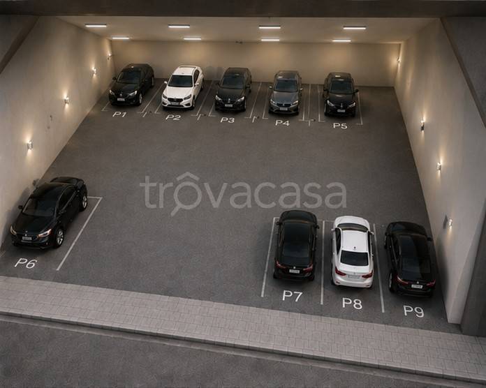 box auto in vendita a Bari in zona Murat