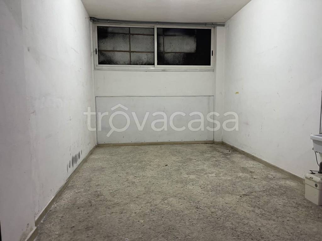 box auto in vendita a Bari in zona Carrassi