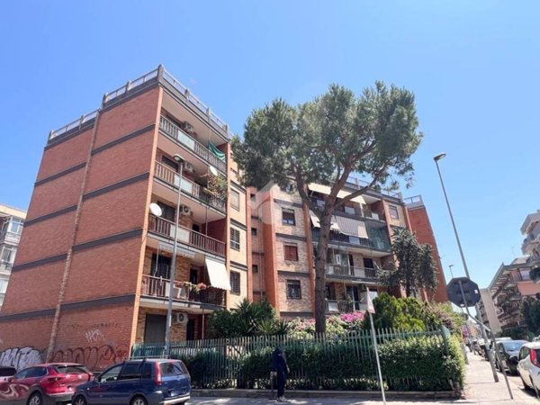 appartamento in vendita a Bari in zona Poggiofranco