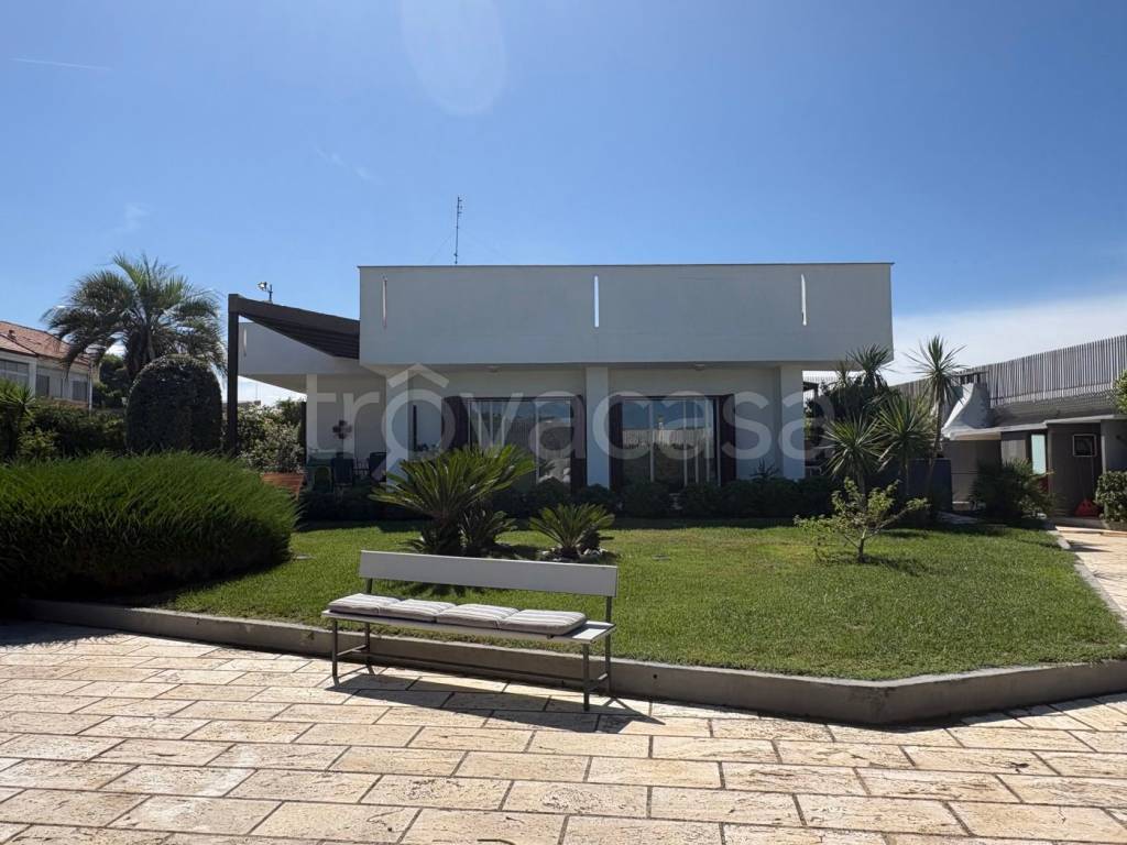 casa indipendente in vendita a Bari in zona Japigia