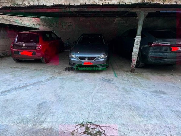 box auto in vendita a Bari in zona Murat