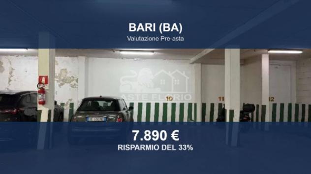 box auto in vendita a Bari in zona Città Vecchia