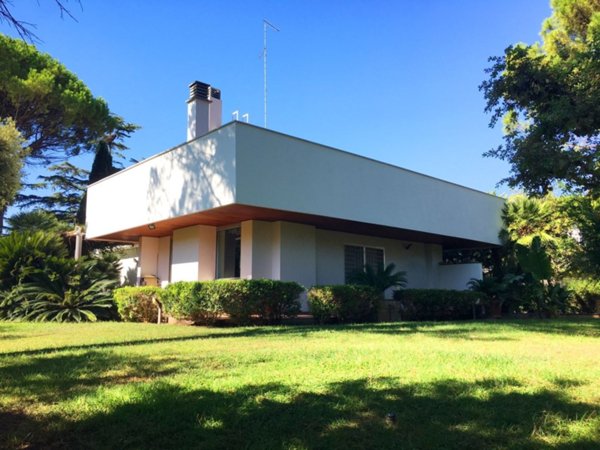 casa indipendente in vendita a Bari in zona Parco Adria