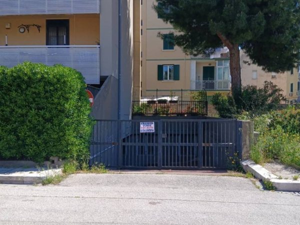 box auto in vendita a Bari