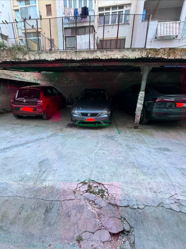 box auto in vendita a Bari in zona Murat