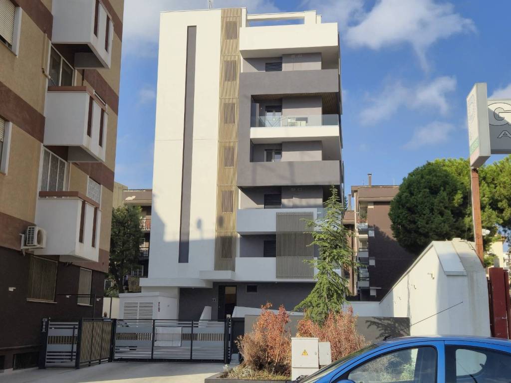 box auto in vendita a Bari in zona San Pasquale