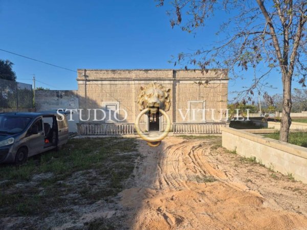 casa indipendente in vendita a Bari in zona Torre a Mare