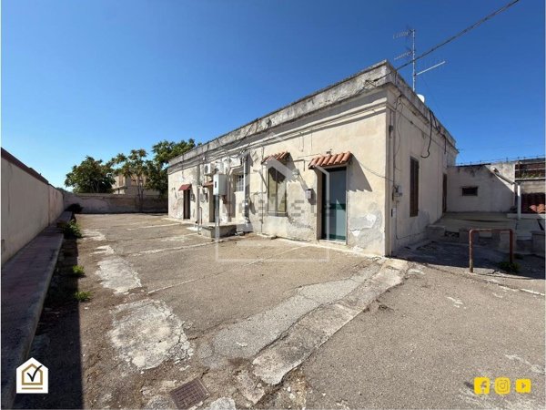 casa indipendente in vendita a Bari in zona Poggiofranco