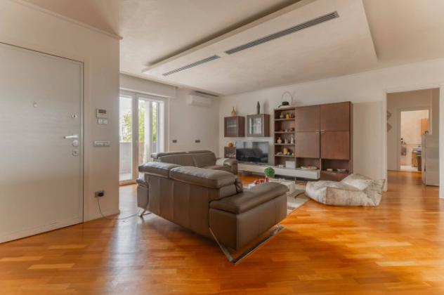 casa indipendente in vendita a Bari in zona San Giorgio