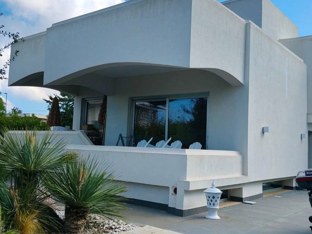 casa indipendente in vendita a Bari in zona Torre a Mare