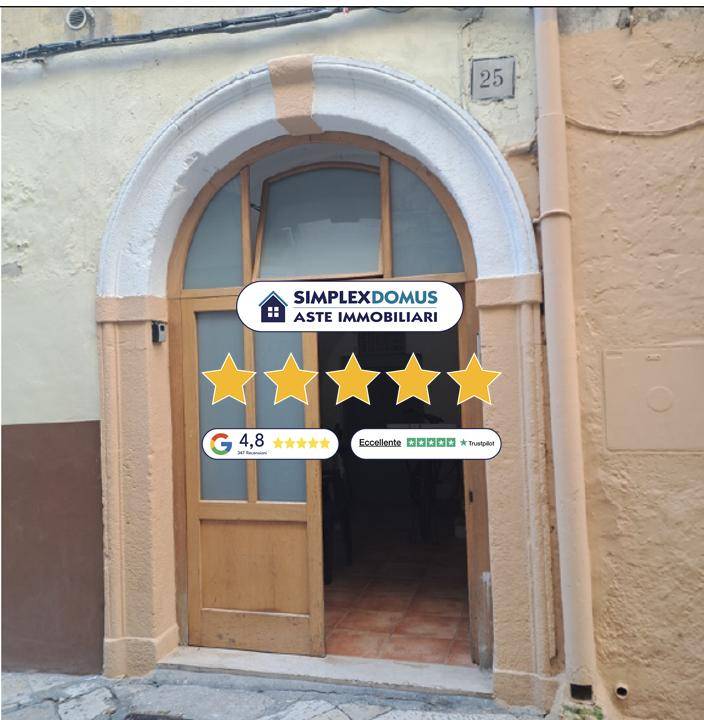 appartamento in vendita a Bari in zona Città Vecchia