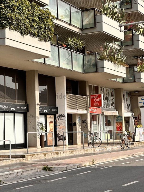 locale commerciale in vendita a Bari in zona San Pasquale