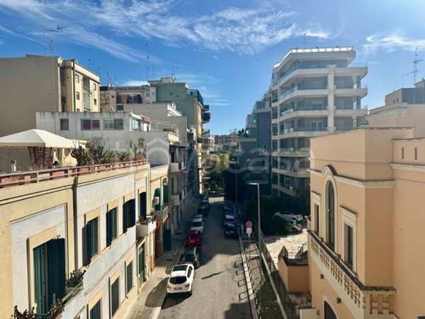 appartamento in vendita a Bari in zona Picone