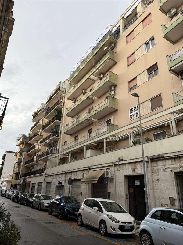 appartamento in vendita a Bari in zona Picone