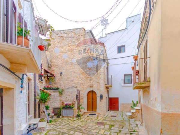 casa indipendente in vendita a Binetto