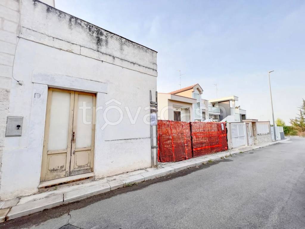 casa indipendente in vendita a Binetto