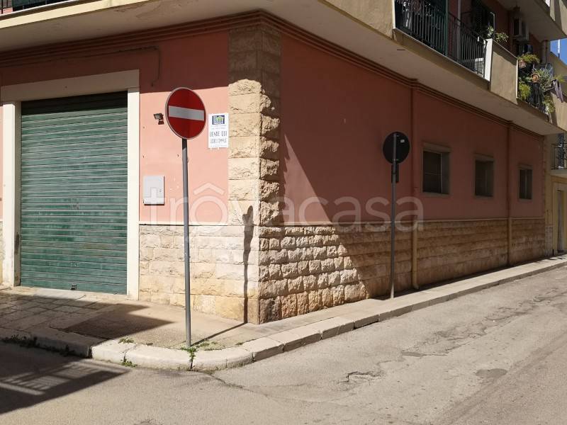 negozio in vendita a Bitetto