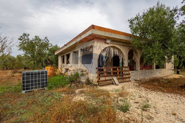 casale in vendita a Bitetto