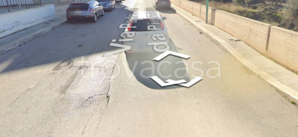 locale commerciale in vendita a Bitetto