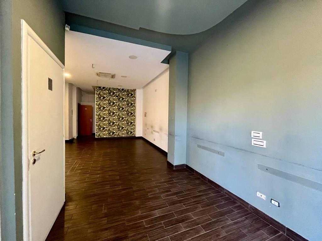 negozio in vendita a Bitetto