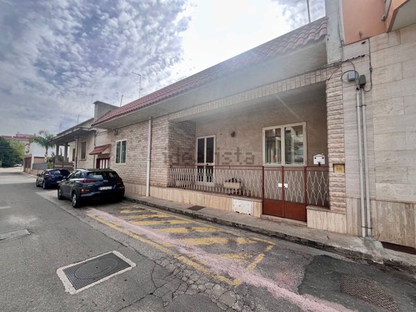 casa indipendente in vendita a Bitetto