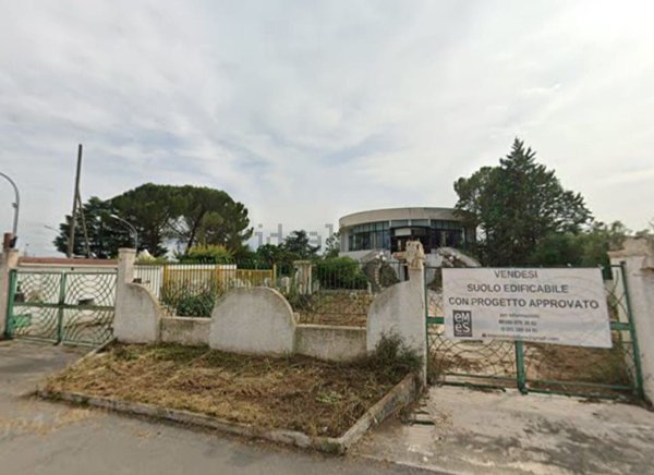 locale commerciale in vendita a Bitetto