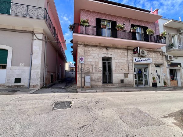 locale commerciale in vendita a Bitetto