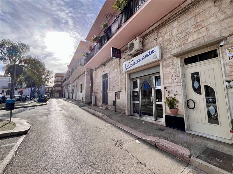 locale commerciale in vendita a Bitetto