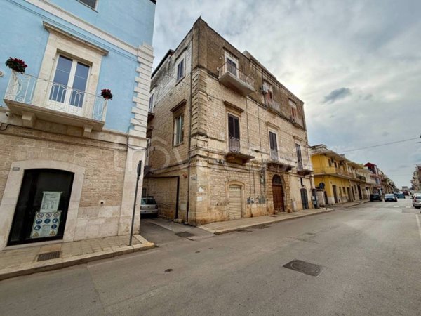 negozio in vendita a Bitetto
