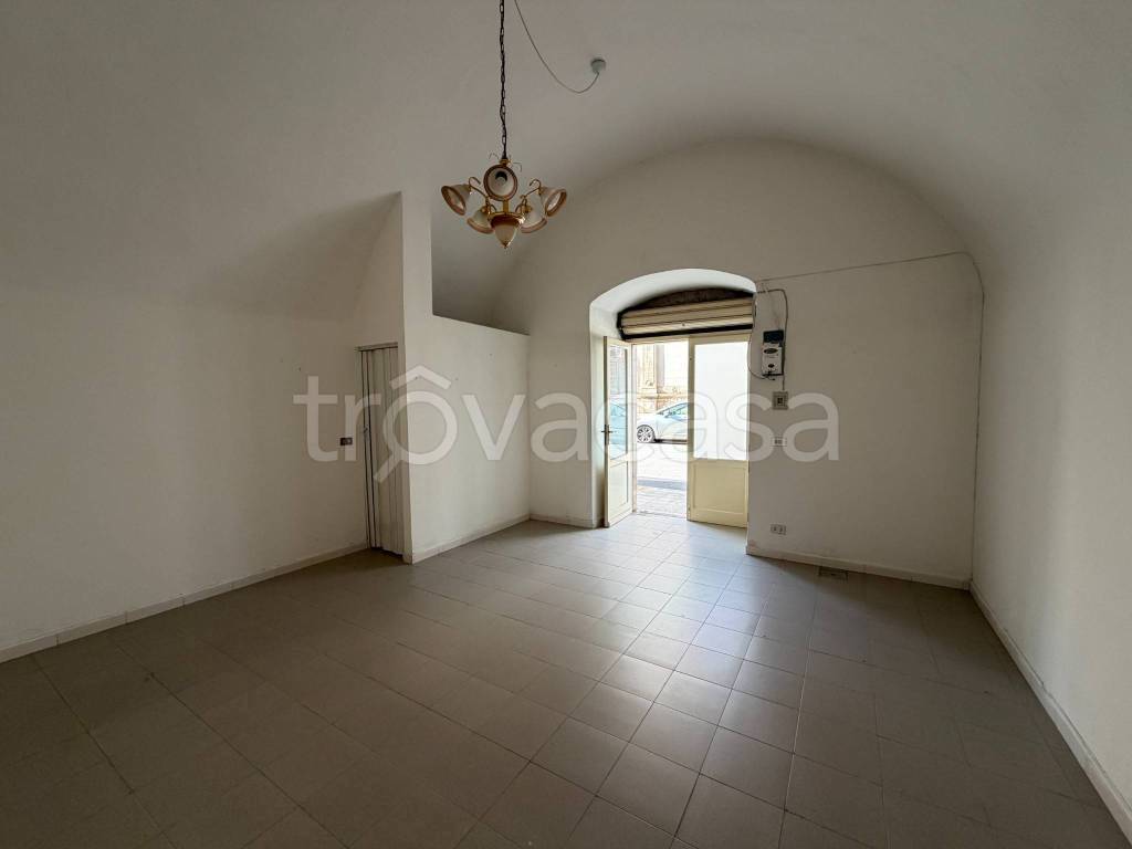 negozio in vendita a Bitetto