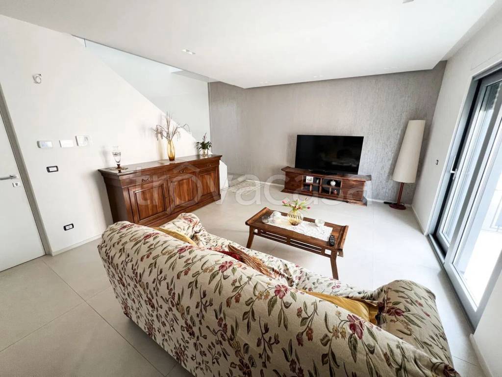 casa indipendente in vendita a Bitetto