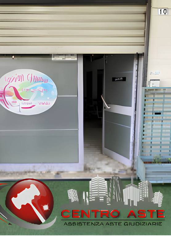 locale commerciale in vendita a Bitetto