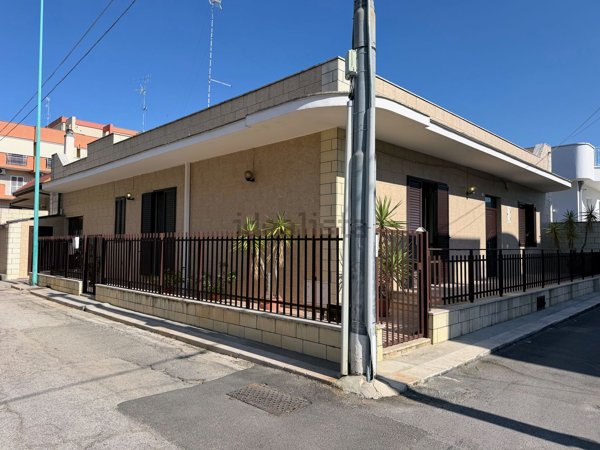 casa indipendente in vendita a Bitetto