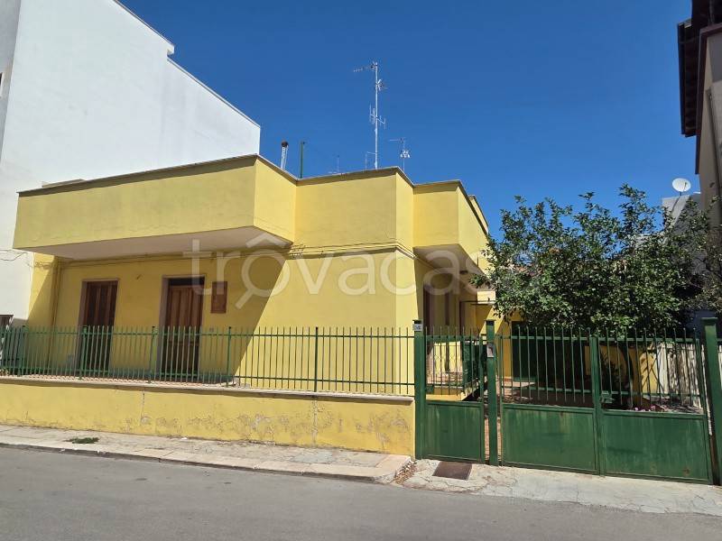 casa indipendente in vendita a Bitetto in zona Contrada Fratta