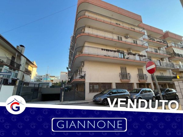 box auto in vendita a Bitetto