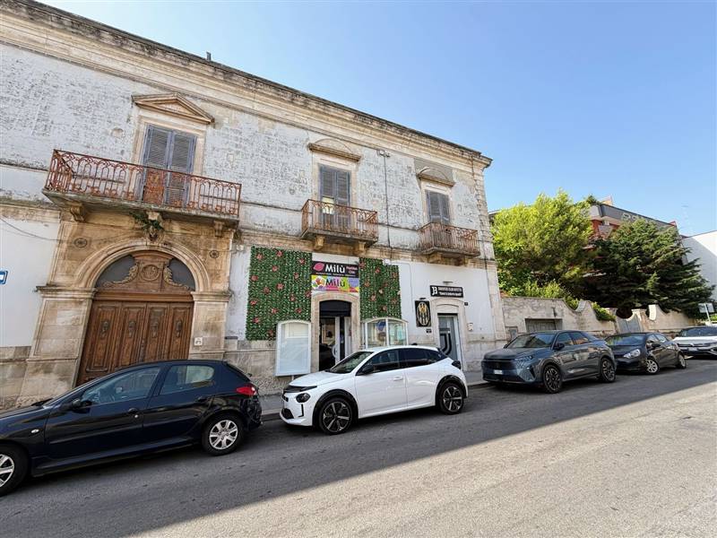 locale commerciale in vendita a Bitetto