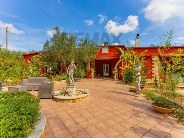 casa indipendente in vendita a Bitetto in zona Contrada Fratta