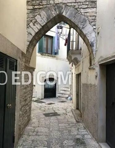 appartamento in vendita a Bitonto in zona Borgo Antico