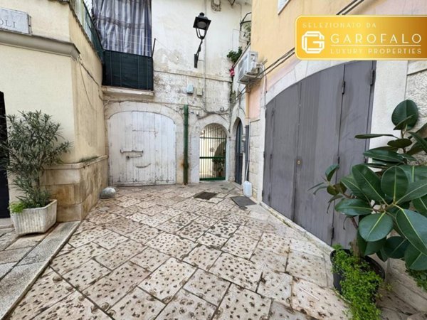 appartamento in vendita a Bitonto in zona Borgo Antico