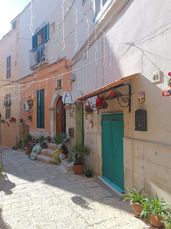 appartamento in vendita a Bitonto in zona Borgo Antico