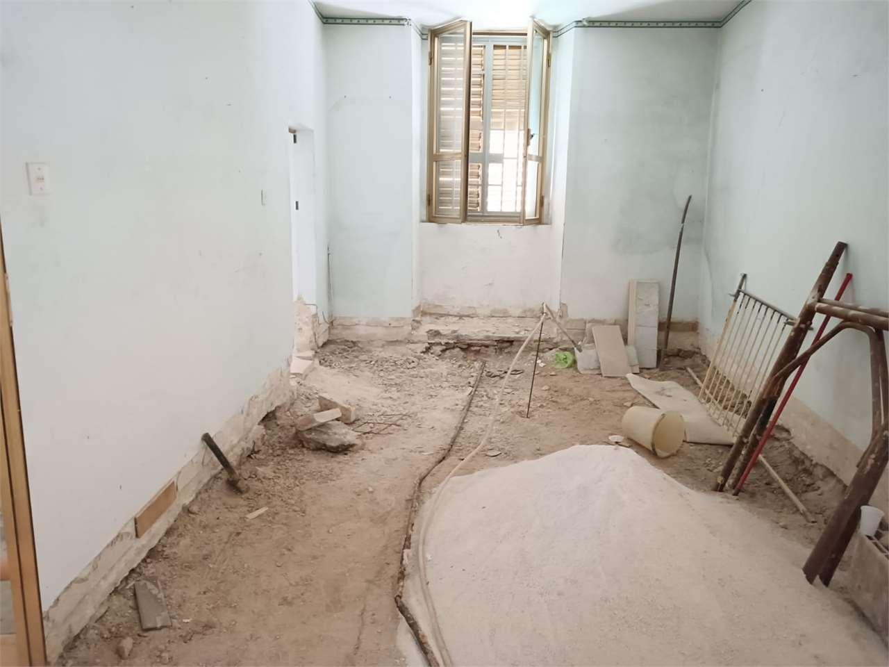 casa indipendente in vendita a Bitonto in zona Borgo Antico