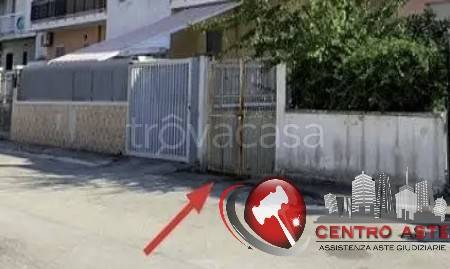 locale commerciale in vendita a Bitonto