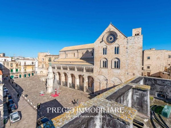 intera palazzina in vendita a Bitonto in zona Borgo Antico
