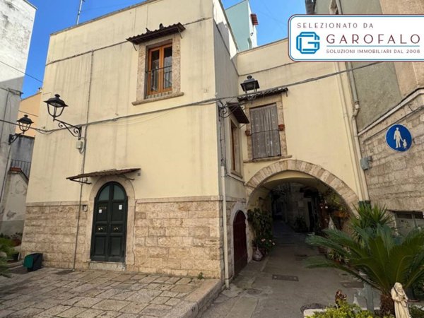 appartamento in vendita a Bitonto in zona Borgo Antico