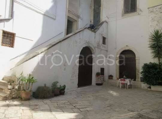 appartamento in vendita a Bitonto in zona Borgo Antico