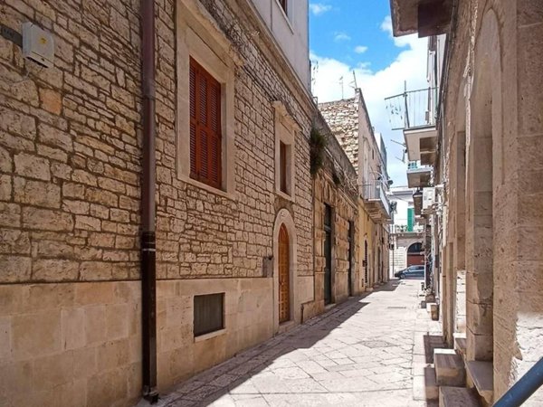 casa indipendente in vendita a Bitonto in zona Borgo Antico