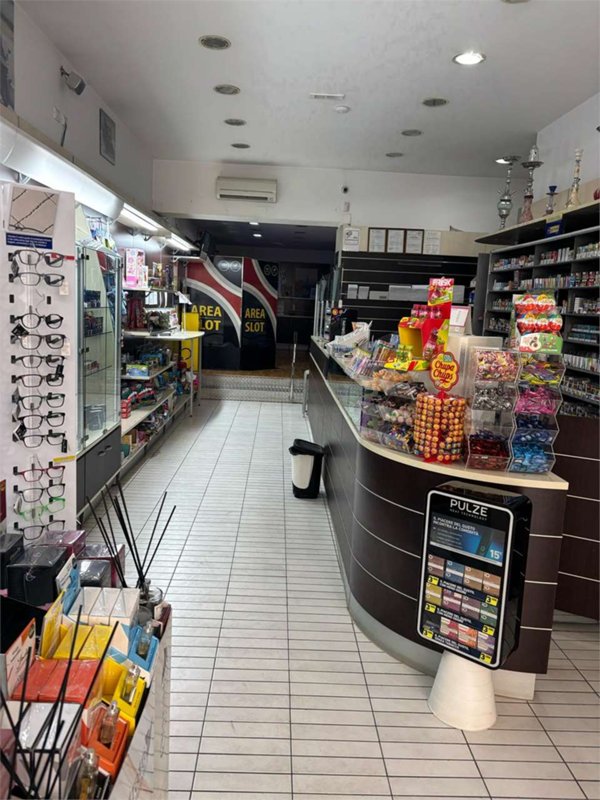 negozio in vendita a Bitonto