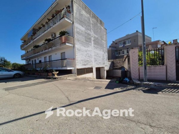 locale commerciale in vendita a Bitonto