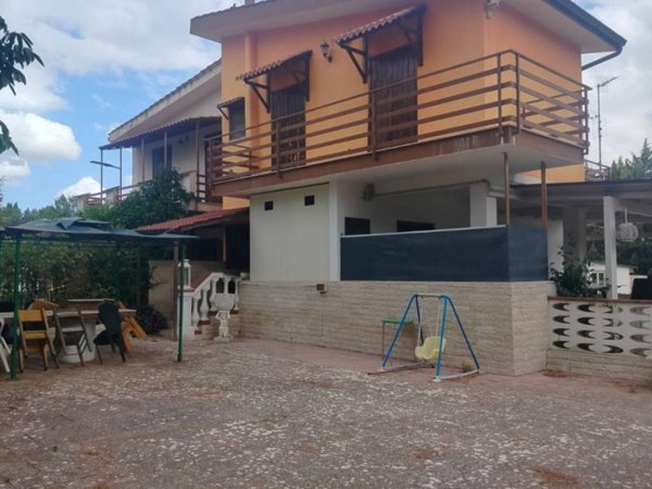 casa indipendente in vendita a Bitonto in zona Mariotto